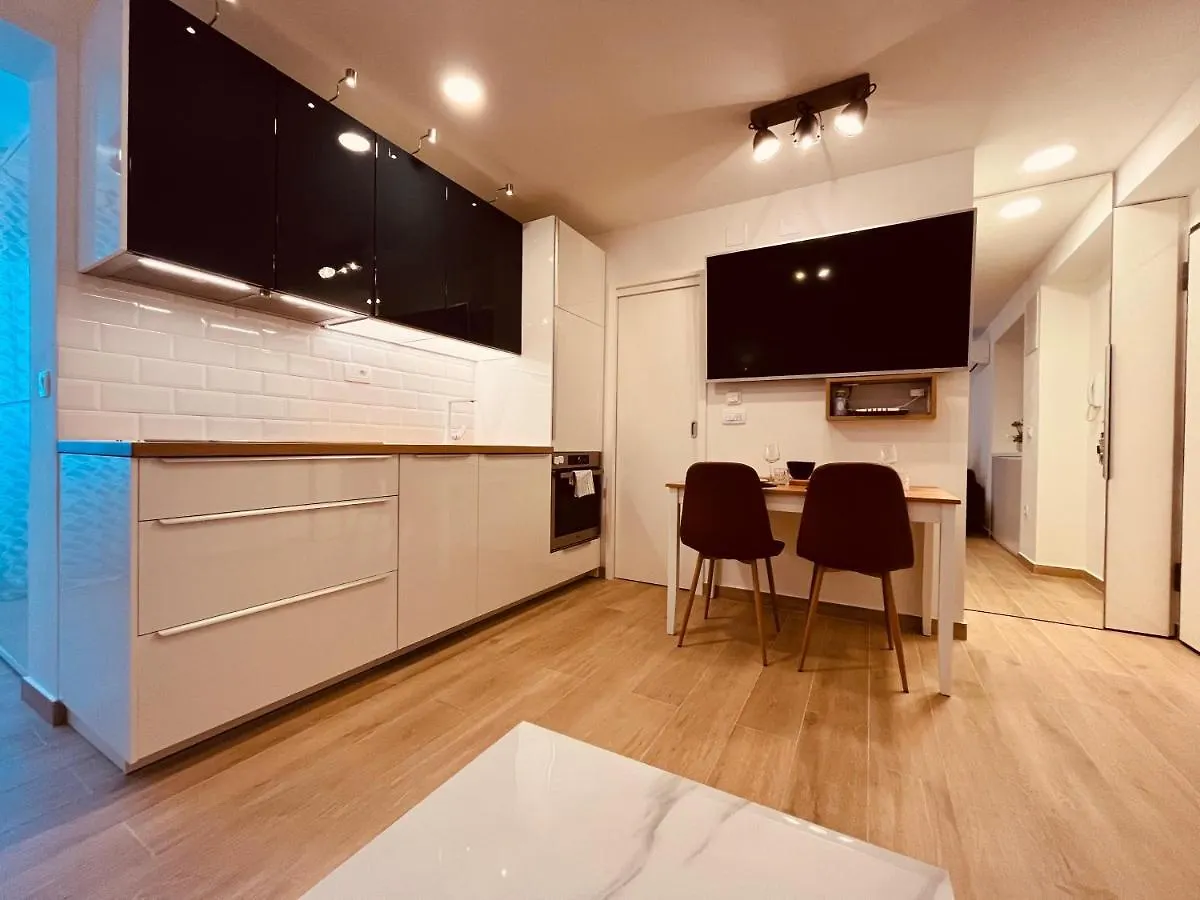 Apartman Lobel Split 0*,